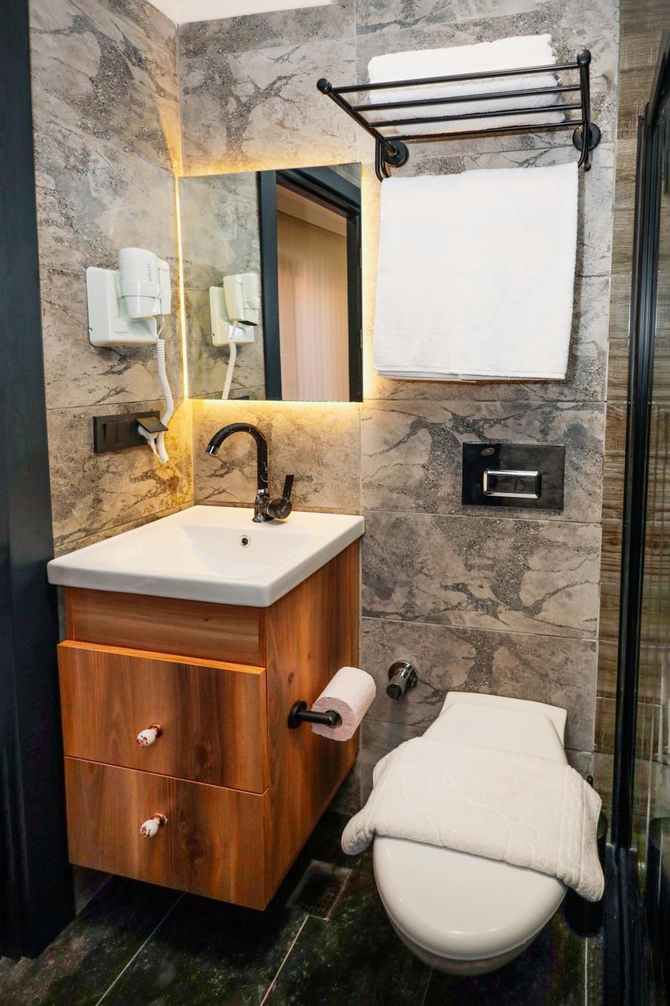 Galata Master Hotel Istanboel Buitenkant foto
